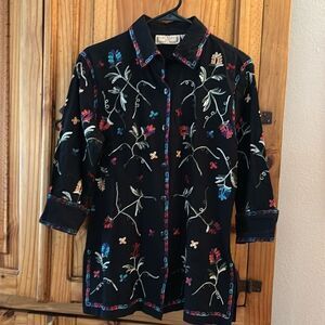 Lifestyle Petite Colorfully Embroidery Tunic Top